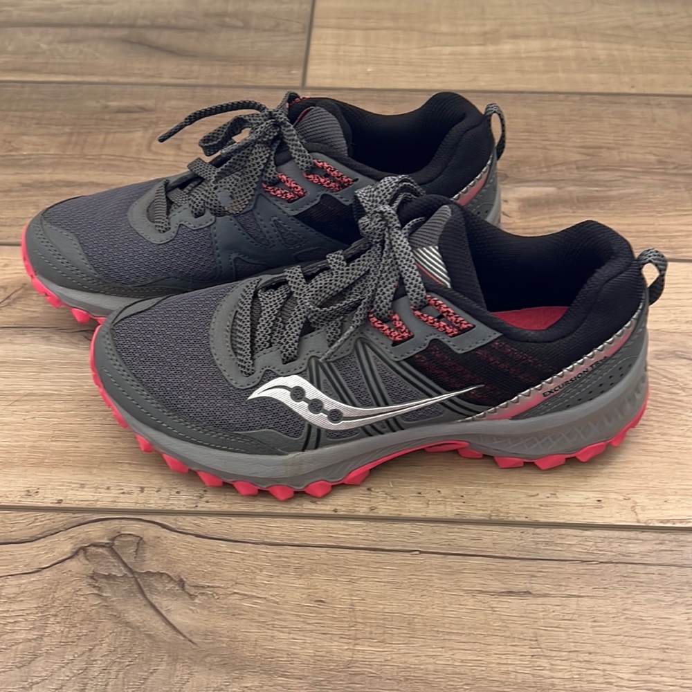 Saucony women’s trail shoe